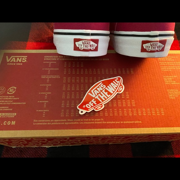 Vans “OFF THE WALL” Classic Skateboarding shoes - Picture 10 of 12